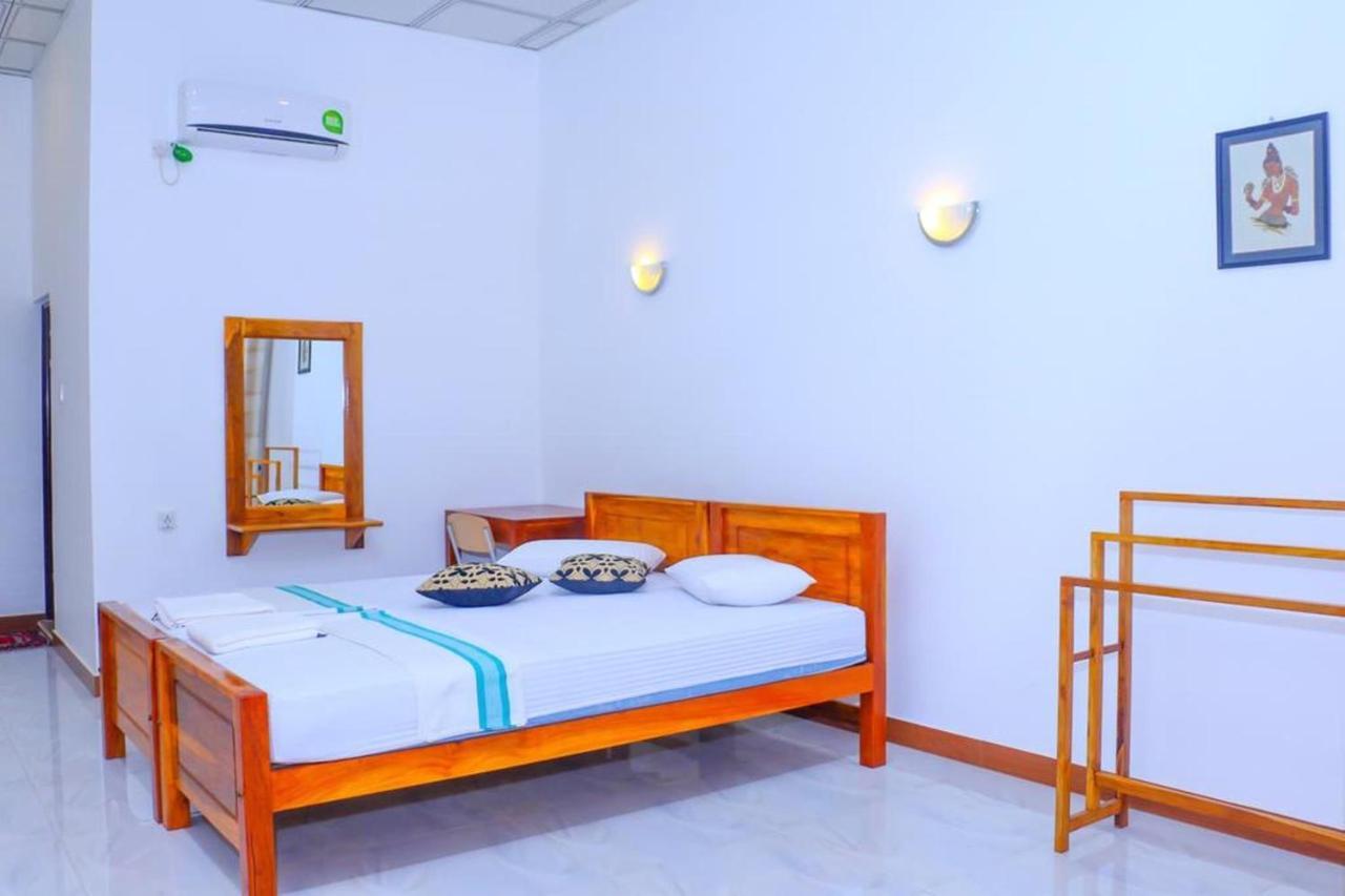 Julia Safari Inn Тіссамахарама Екстер'єр фото
